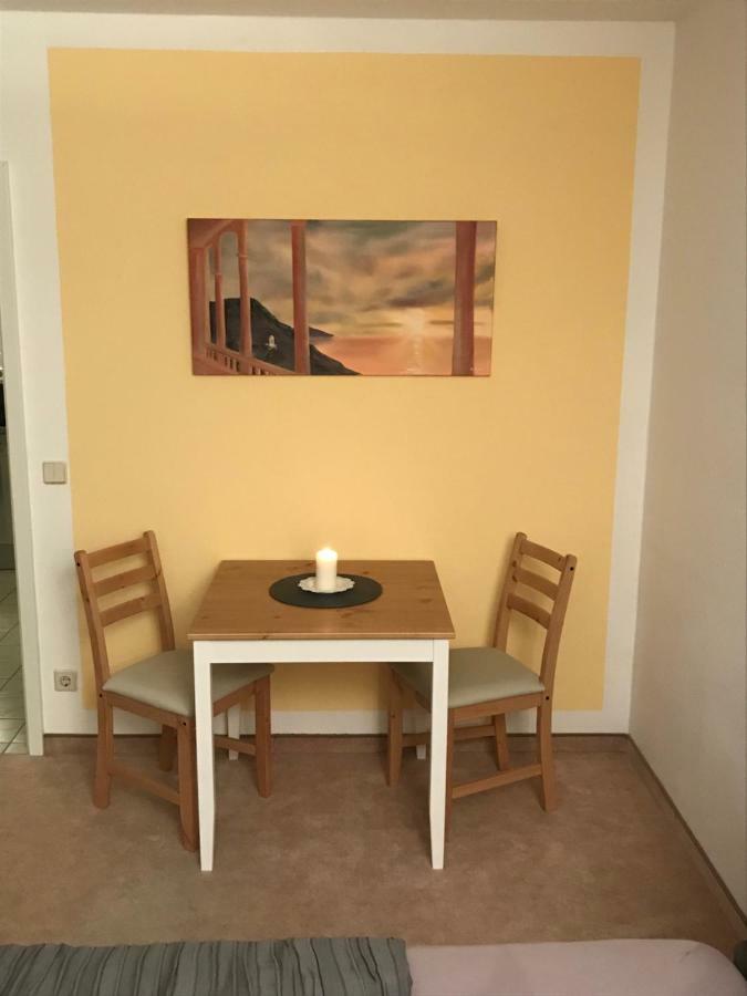 Kleine Wohnung Im Gruenen Дрезден Экстерьер фото